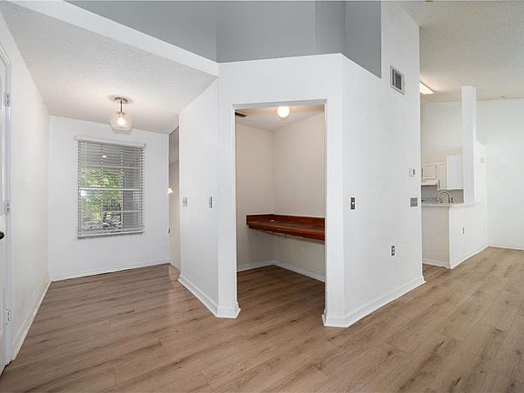 5th image of 10000 SW 52nd Ave APT 188