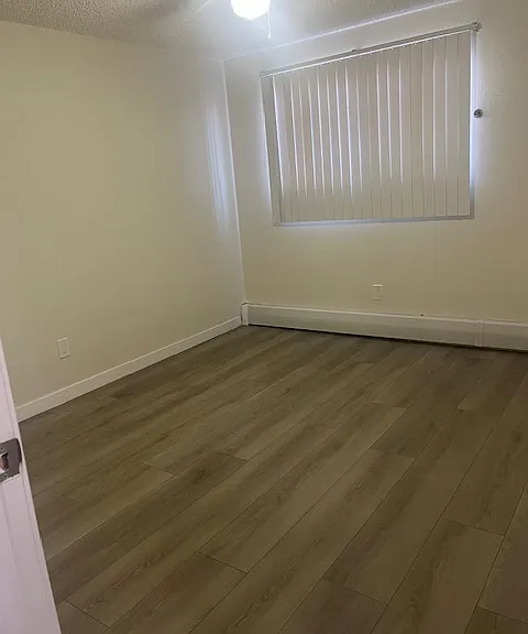Orchard Glen Apartments — Photo 10