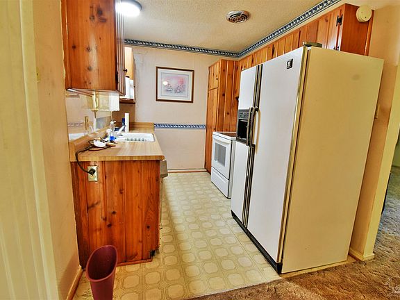 5th image of 905 Lucerne Ave