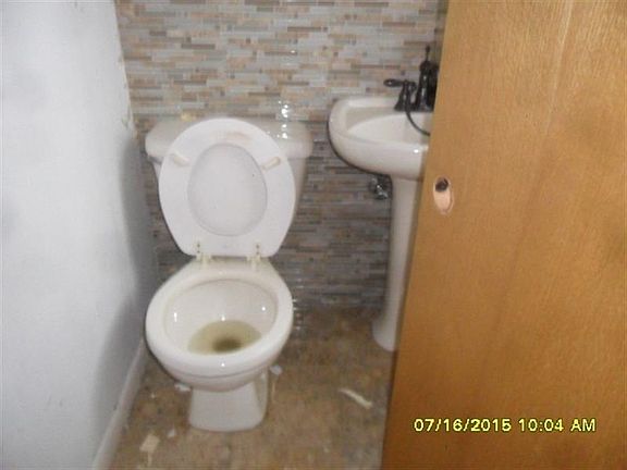 2nd image of 1540 Lee Ave