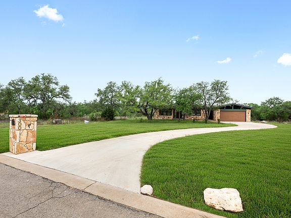 3rd image of 300 Onion Creek Ln