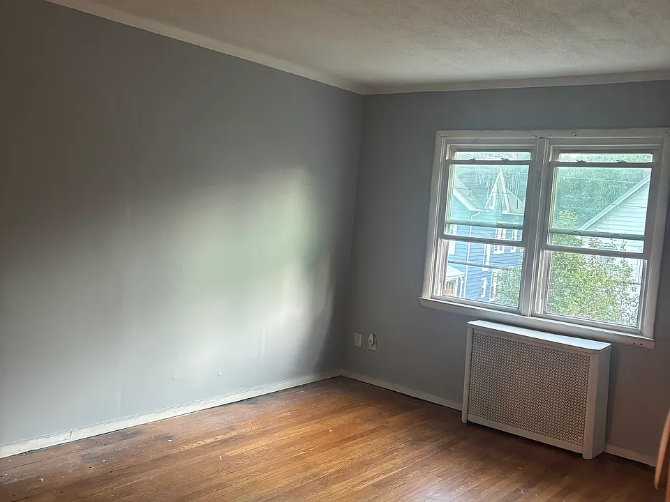 5 Bain Ave #2