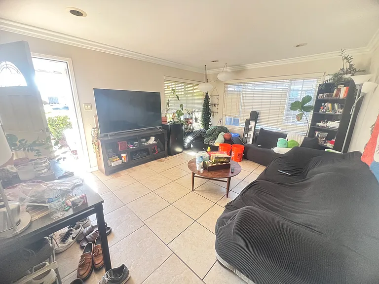 11335 Spica Dr — Photo 2