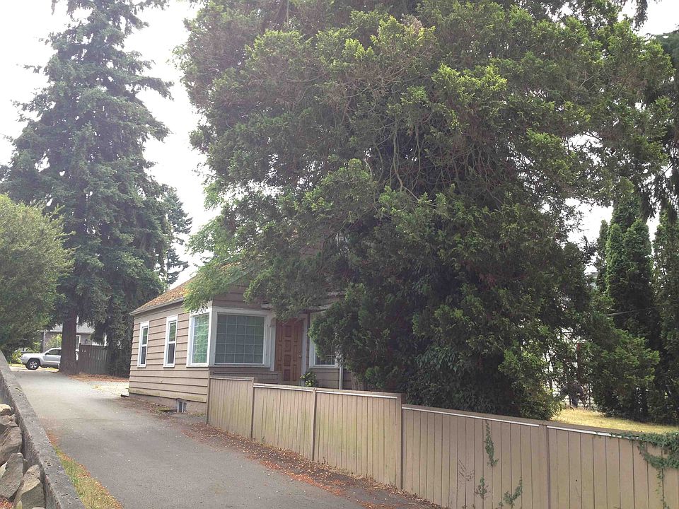 1st image of 10732 15th Ave NE