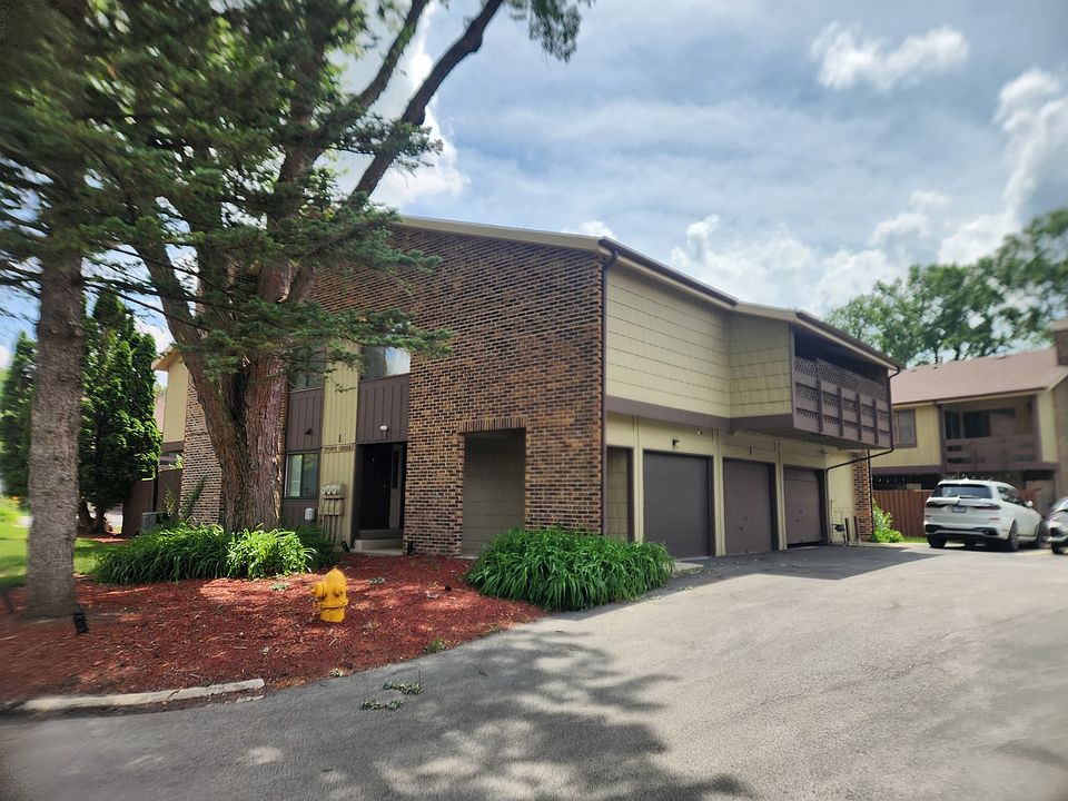 1st image of 1 Stony Creek Dr Unit 1B