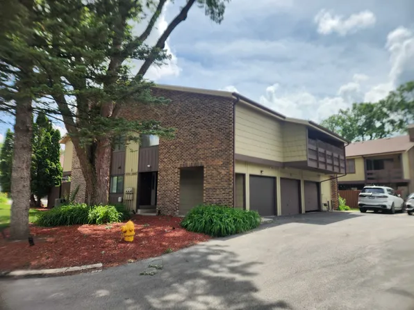 1 Stony Creek Dr Unit 1B, Palos Hills, IL 60465