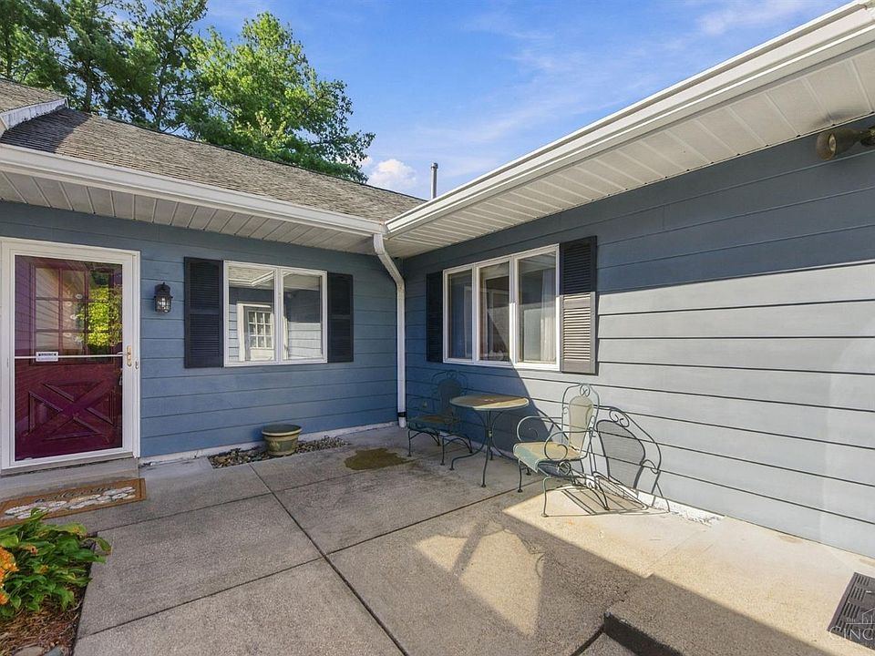 1st image of 9044 Winton Rd #4