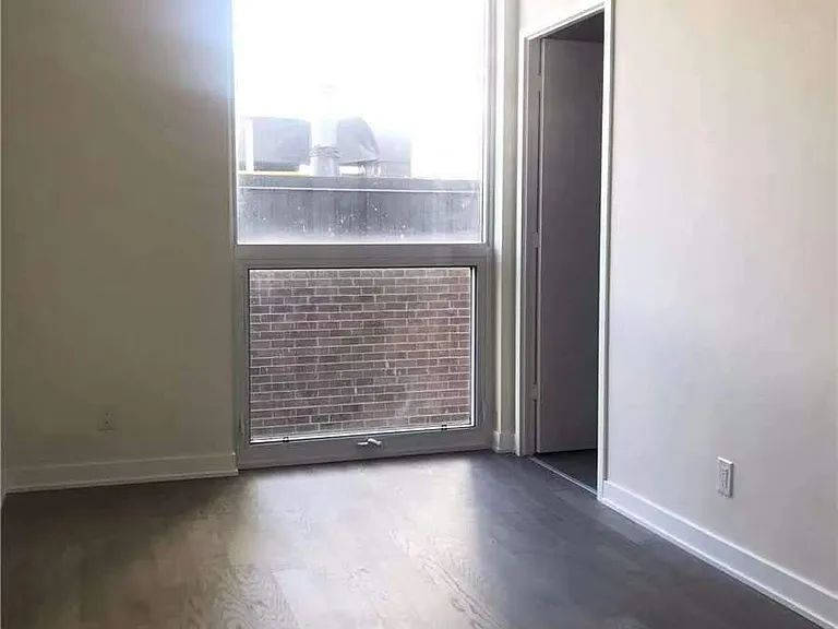17 Dundonald St #808 — Photo 7