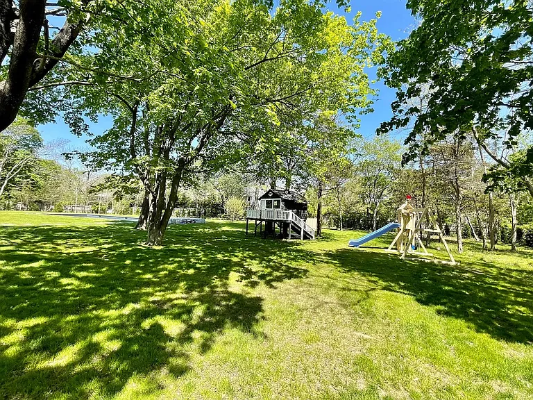 101 Springs Fireplace Rd — Photo 16