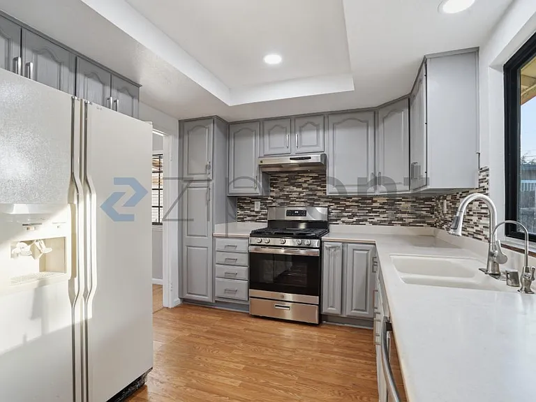 44119 Kirkland Ave — Photo 10