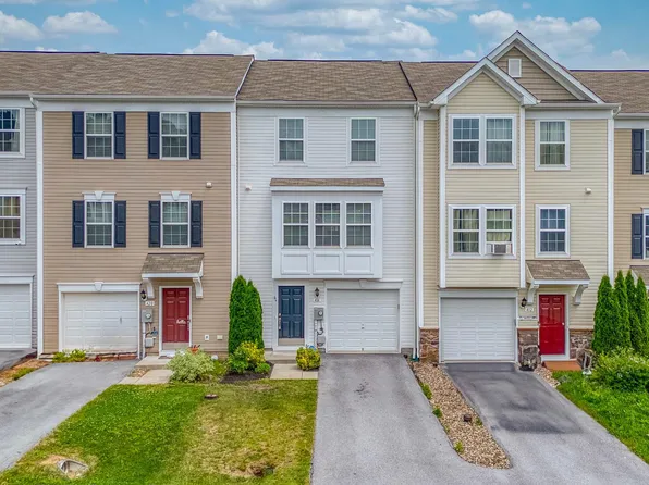 416 Rumbling Rock Rd, Hedgesville, WV 25427