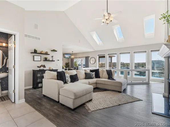 5500 Stone Ledge Cir, Osage Beach, MO 65065