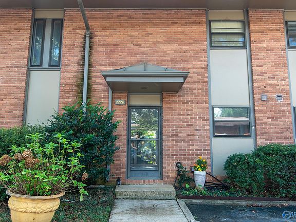 2nd image of 2226 Colony Dr SW