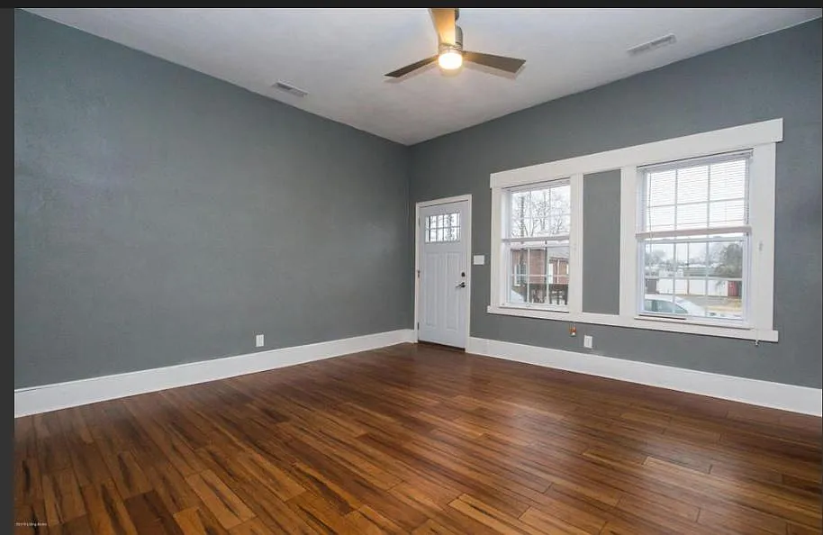 1 bed, 992 sqft, $1,300 — Photo 2