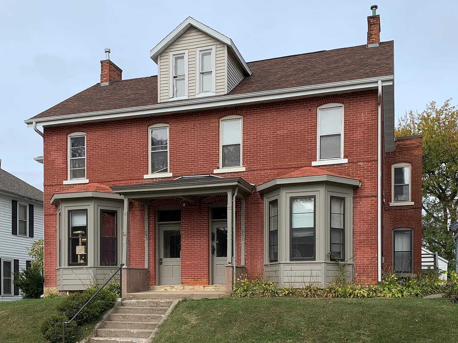 733 Rose Street — Photo 2