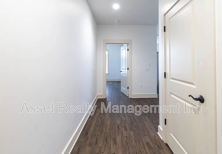 1120 Franck St #206 — Photo 12