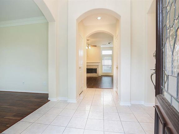 4th image of 2030 Quarterpath Dr
