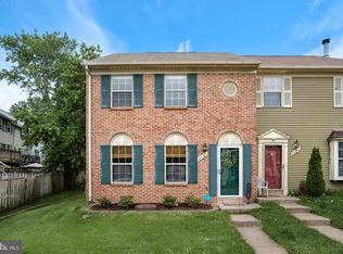 8650 Point Of Woods Dr, Manassas, VA 20110