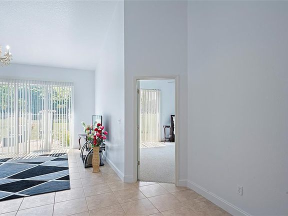5th image of 10907 N 48th St