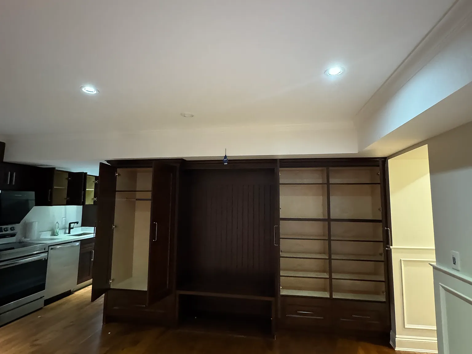 2 bed, 950 sqft, $2,000 — Photo 4