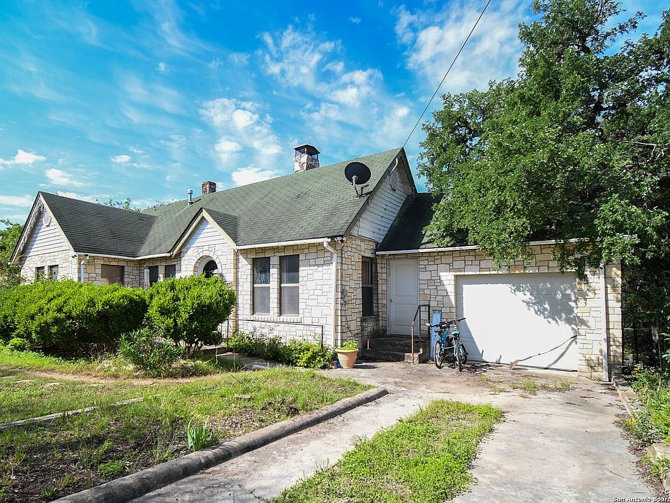 1st image of 2305 Memorial Blvd