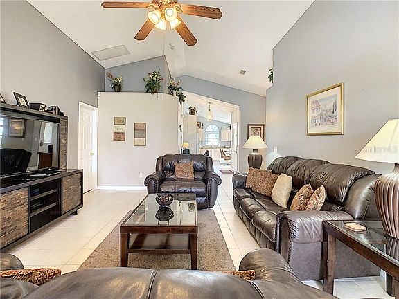 3rd image of 8064 Indian Creek Blvd