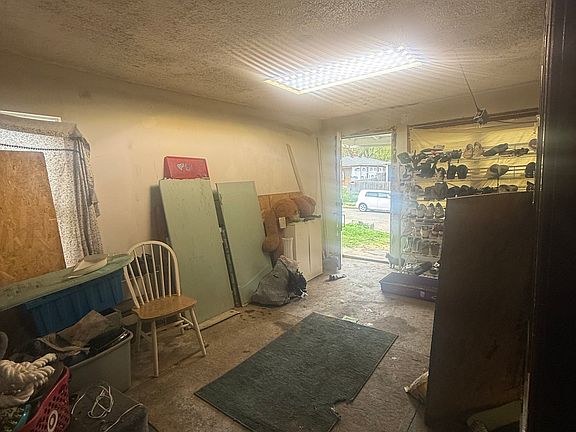 5th image of 2935 N Dearborn St