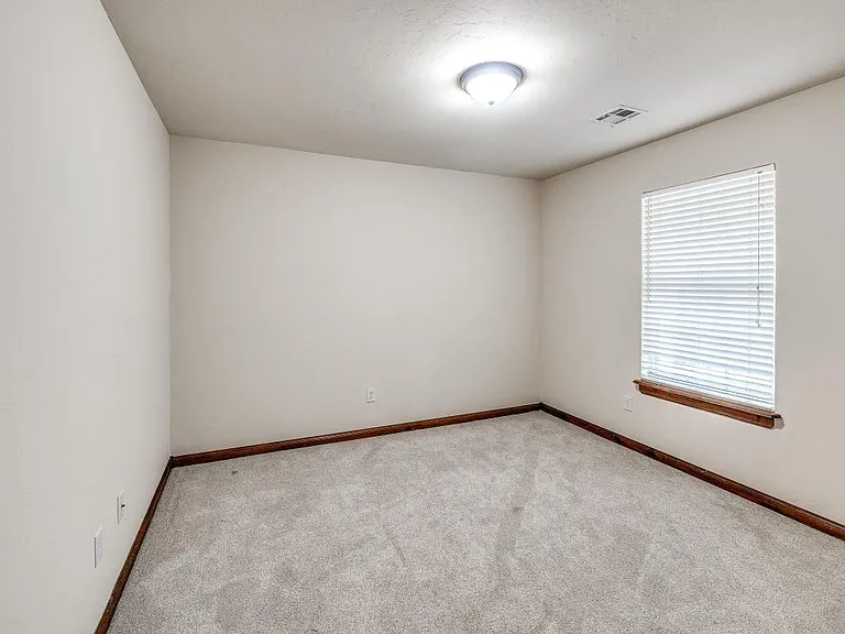 2121 Mill Creek Way — Photo 27