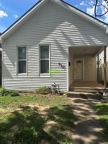730 Covert Ave Photo 1