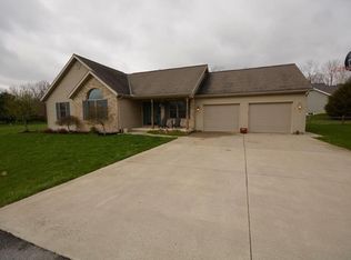 205 Wood Rd, Saint Marys, OH 45885