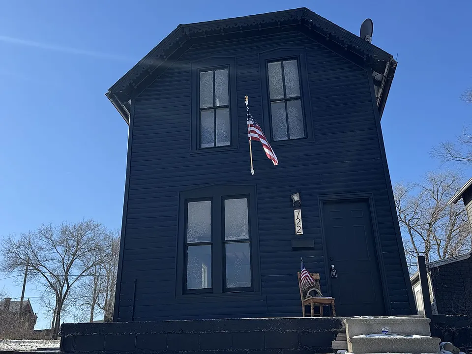 722 Concert St