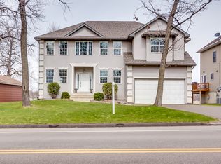 1101 County Road C E, Maplewood, MN 55109