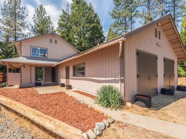 230 Mary St, Trinity Center, CA 96091