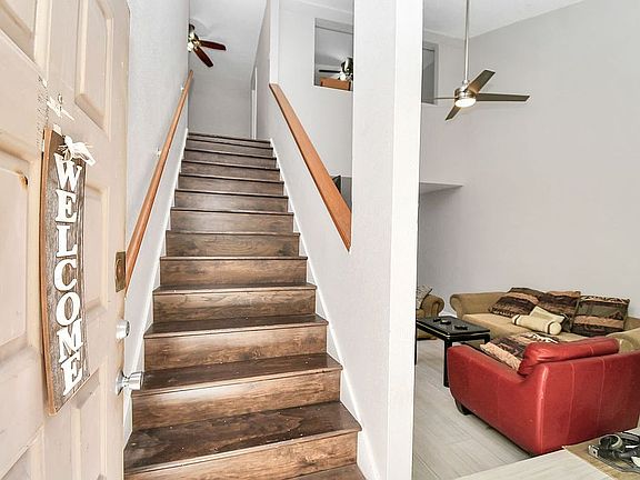 3rd image of 9447 Pagewood Ln