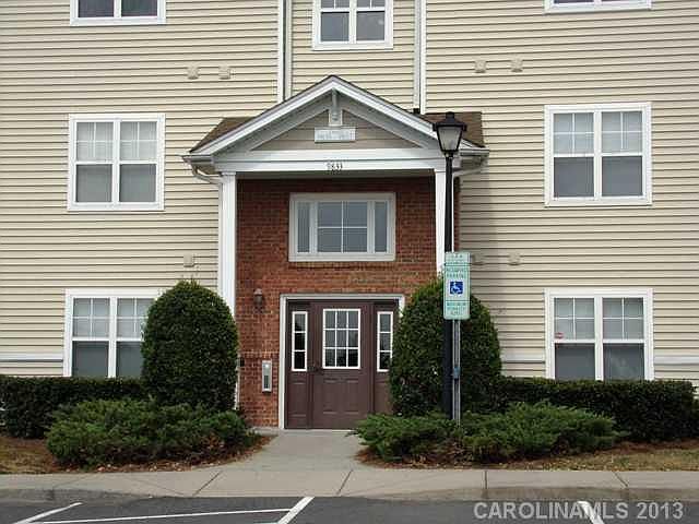 1st image of 9857 Hyde Glen Ct #9857