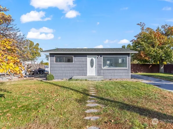 1906 Highland Drive, Prosser, WA 99350