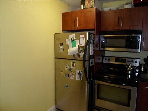 3rd image of 482 NW 165th St APT A504