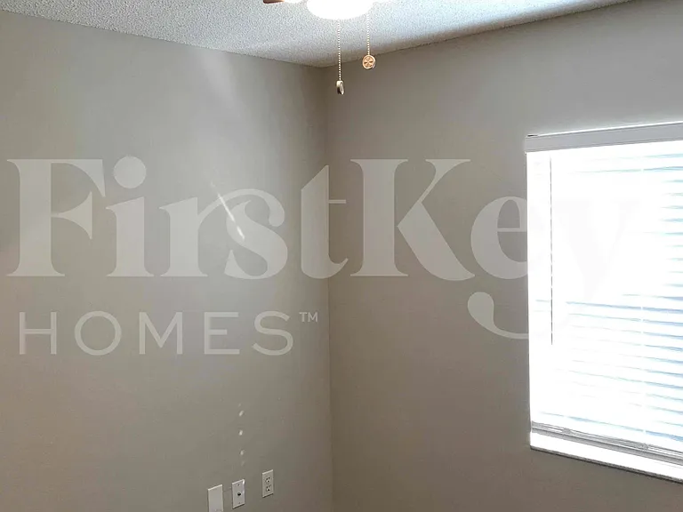 2224 Palmview Cir E — Photo 14