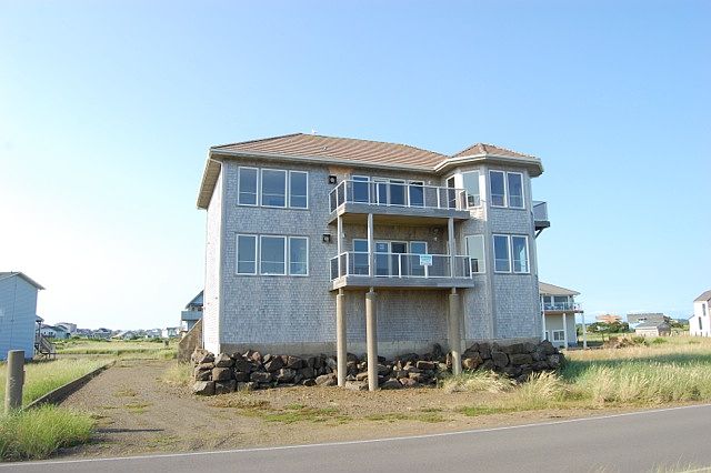 1st image of 1553 E Ocean Shores Blvd SW