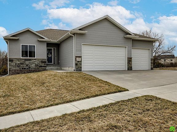 2nd image of 4233 W Rebecca Ln