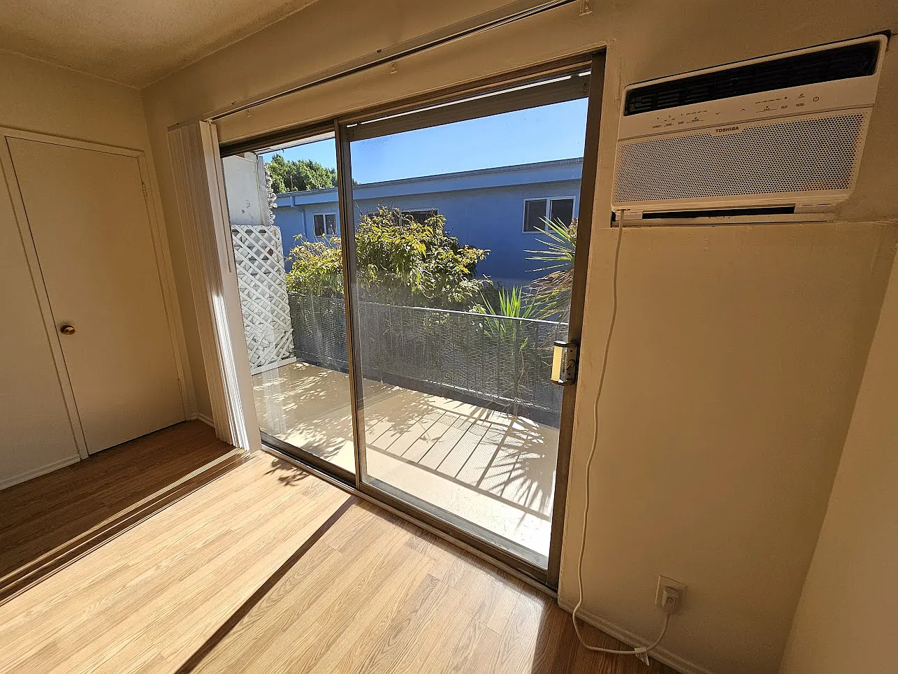 1 bed, 1100 sqft, $2,100 — Photo 3