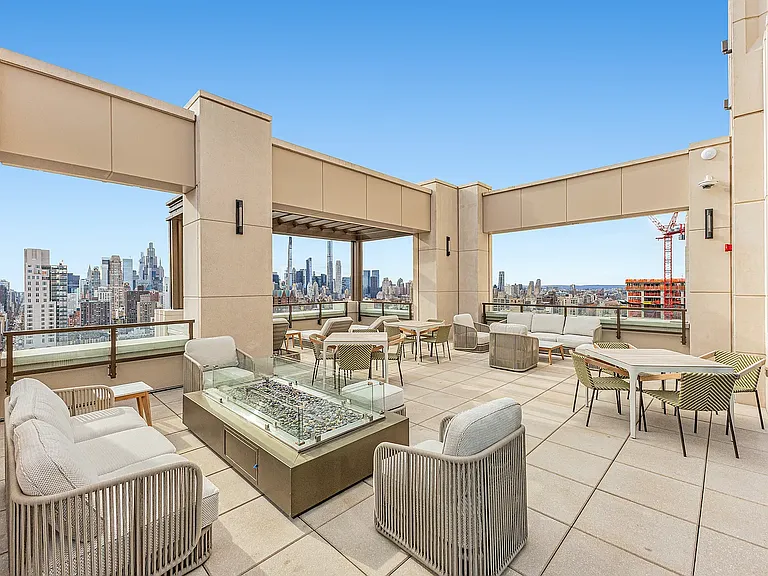 250 E 83rd St #16G — Photo 8