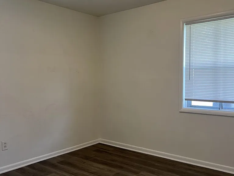 1002 Lowell Dr SE — Photo 11