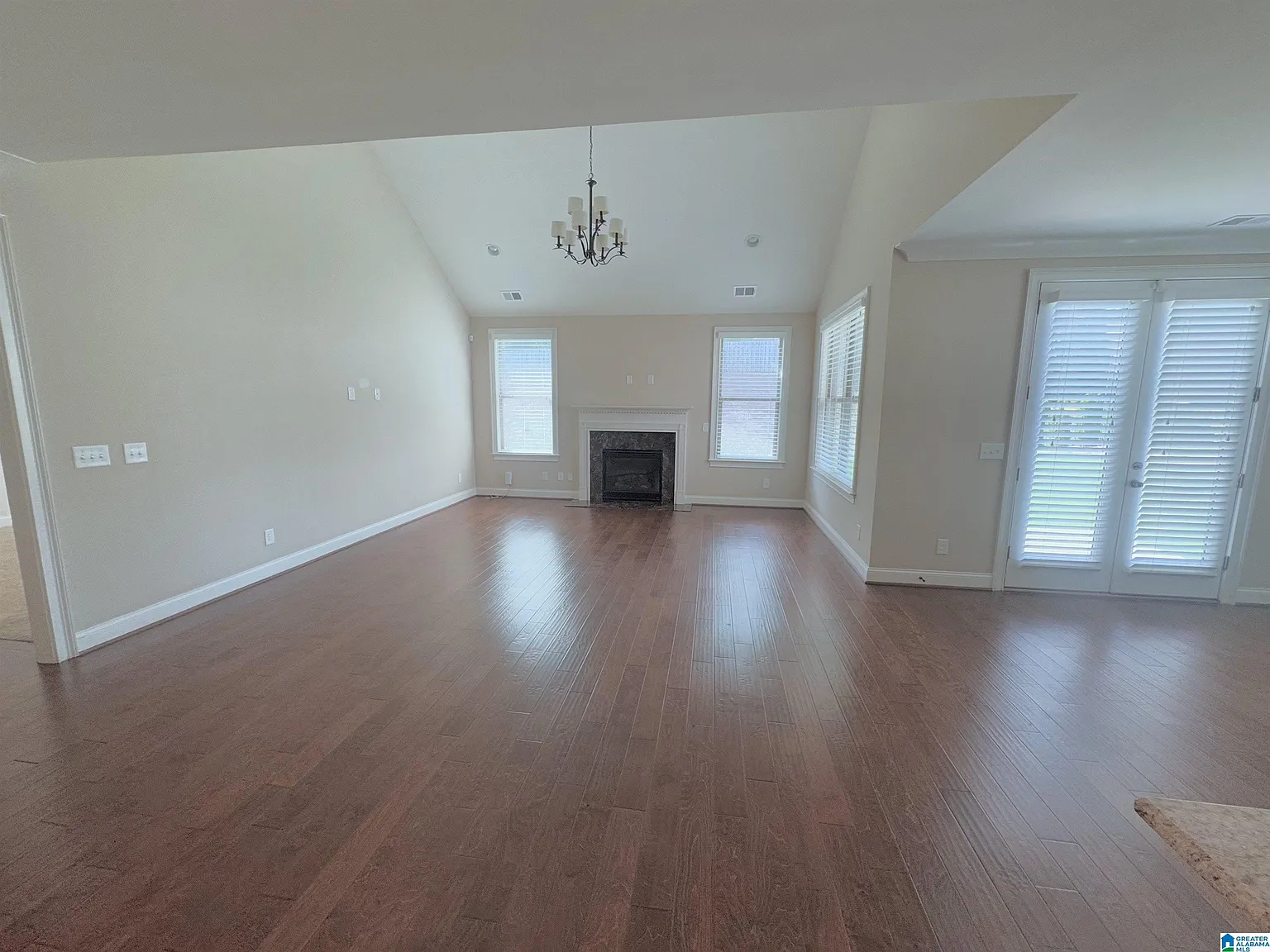 4 bed, 3.0 bath, $3,495 — Photo 3