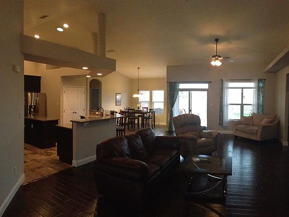 4th image of 1244 Oakwood Cir