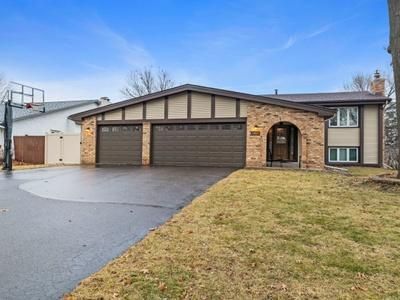 10533 Pierce St NE, Blaine, MN, 55434