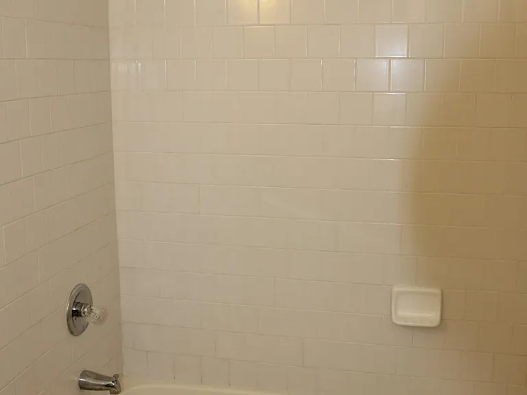 2090 S 44th Dr — Photo 21