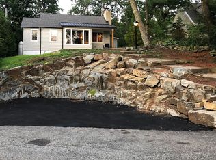 13 Skytop Rd, Andover, NJ 07821