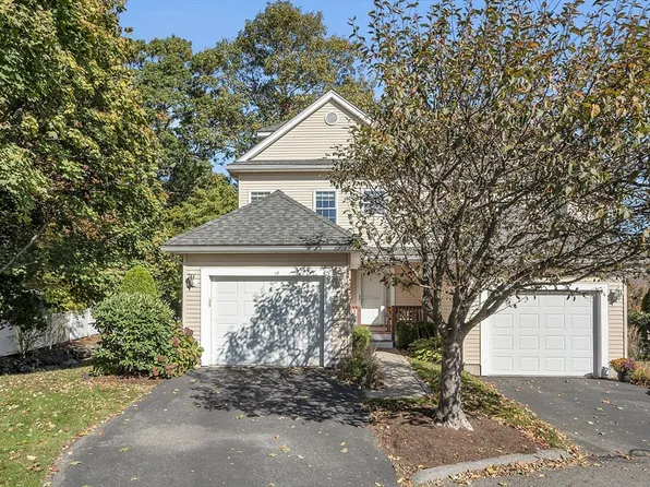 5 Christopher St #5, Stoneham, MA 02180