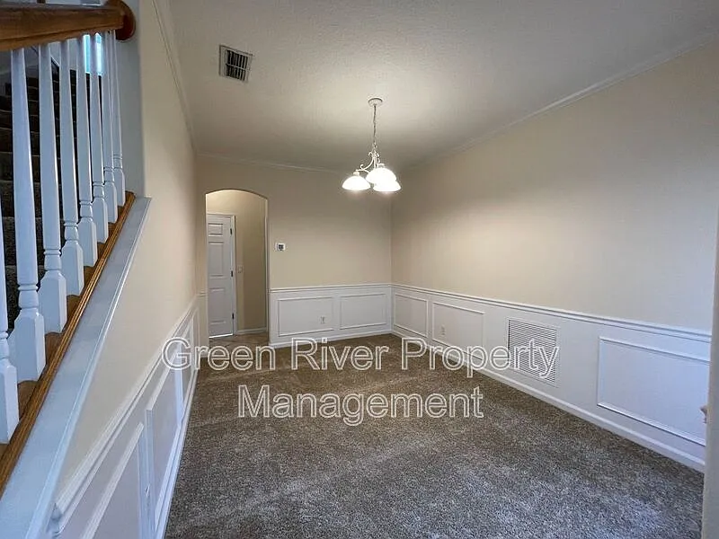 Thornhill — Photo 3